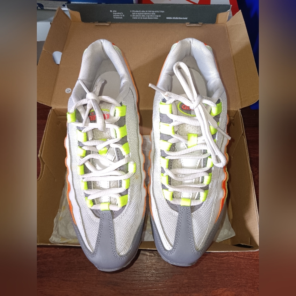 Nike shoes